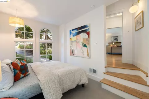 Bedroom - 1668 San Lorenzo Ave, Berkeley, CA 94707 photo 4 of 4