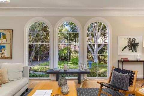 Living - 1668 San Lorenzo Ave, Berkeley, CA 94707 photo 3 of 3