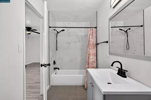 Bath - 640 Henry St, Vallejo, CA 94591 photo 1 of 8