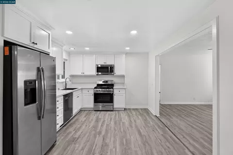 Kitchen - 640 Henry St, Vallejo, CA 94591 photo 1 of 2