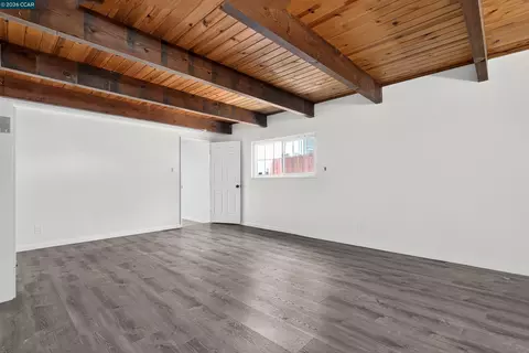 Living - 640 Henry St, Vallejo, CA 94591 photo 7 of 7
