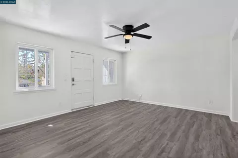 Living - 640 Henry St, Vallejo, CA 94591 photo 2 of 7