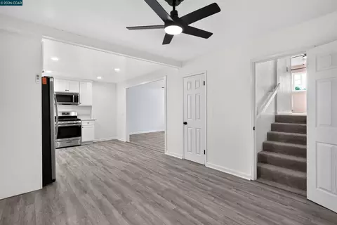 Entry Way - 640 Henry St, Vallejo, CA 94591 photo 1 of 1