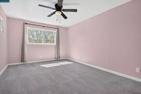 Bedroom - 640 Henry St, Vallejo, CA 94591 photo 8 of 13