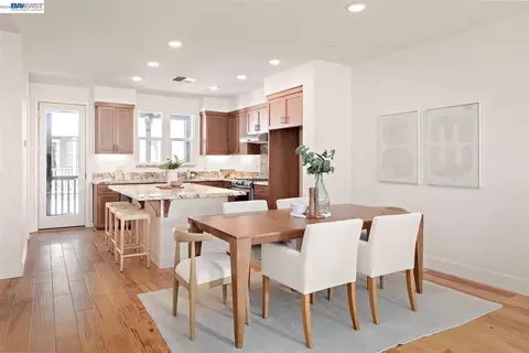 Dining - 475 Diller St, Alameda, CA 94501 photo 2 of 2
