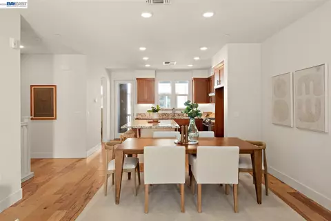 Dining - 475 Diller St, Alameda, CA 94501 photo 1 of 2