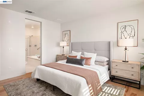 Bedroom - 475 Diller St, Alameda, CA 94501 photo 2 of 5