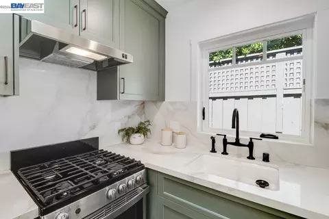 Kitchen - 315 E Macarthur, Sonoma, CA 95476 photo 11 of 11