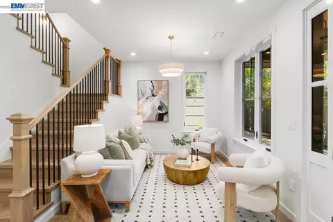 Living - 315 E Macarthur, Sonoma, CA 95476 photo 1 of 3