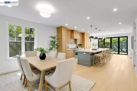 Dining - 315 E Macarthur, Sonoma, CA 95476 photo 1 of 3