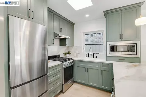 Kitchen - 315 E Macarthur, Sonoma, CA 95476 photo 10 of 11