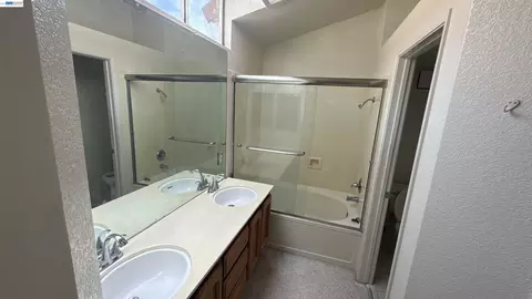 Bath - 359 Aspenridge, Milpitas, CA 95035 photo 2 of 3