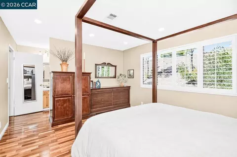 Bedroom - 2454 Heatherleaf Ln #3, Martinez, CA 94553 photo 4 of 4