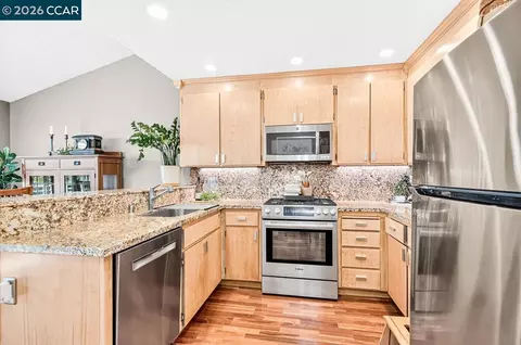 Kitchen - 2454 Heatherleaf Ln #3, Martinez, CA 94553 photo 2 of 5