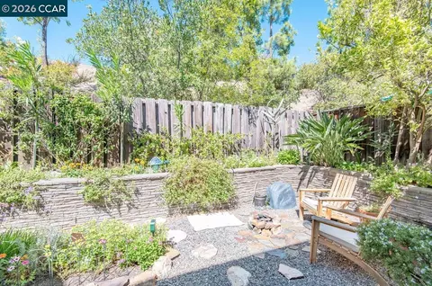Exterior - 2454 Heatherleaf Ln #3, Martinez, CA 94553 photo 7 of 17