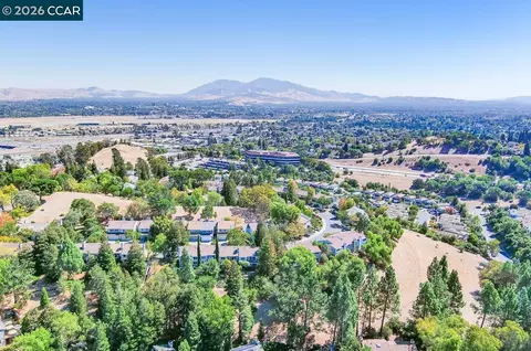 View/Area - 2454 Heatherleaf Ln #3, Martinez, CA 94553 photo 7 of 7