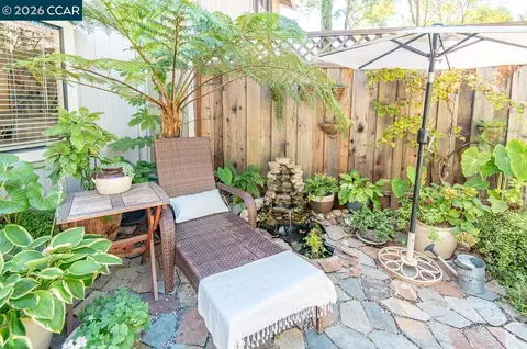 Exterior - 2454 Heatherleaf Ln #3, Martinez, CA 94553 photo 8 of 17