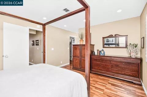 Bedroom - 2454 Heatherleaf Ln #3, Martinez, CA 94553 photo 3 of 4