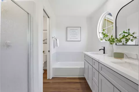 Bath - 3581 Braxton Cmn, Fremont, CA 94538 photo 1 of 4