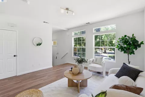Living - 3581 Braxton Cmn, Fremont, CA 94538 photo 2 of 2