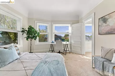 Bedroom - 2307-2309 Prince St, Berkeley, CA 94705 photo 6 of 10