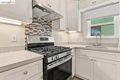 Kitchen - 2307-2309 Prince St, Berkeley, CA 94705 photo 1 of 8