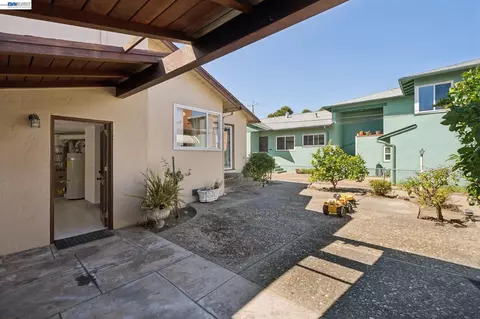 Exterior - 3315 Central Ave, Alameda, CA 94501 photo 3 of 5