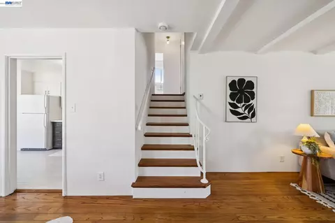 Entry Way - 3315 Central Ave, Alameda, CA 94501 photo 1 of 3