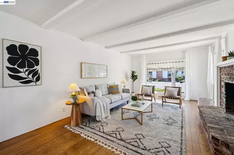Living - 3315 Central Ave, Alameda, CA 94501 photo 4 of 5
