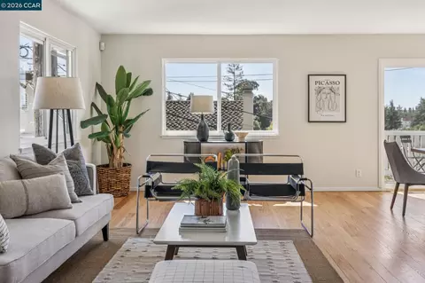 1016 Norwood Ave, Oakland, CA 94610