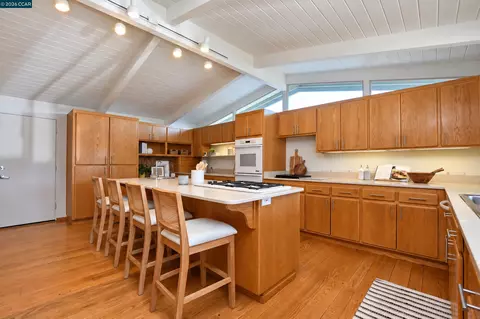 Kitchen - 71 Gilrix Dr, Martinez, CA 94553 photo 2 of 4