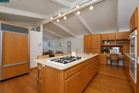 Kitchen - 71 Gilrix Dr, Martinez, CA 94553 photo 4 of 4