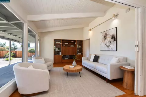 Living - 71 Gilrix Dr, Martinez, CA 94553 photo 4 of 4