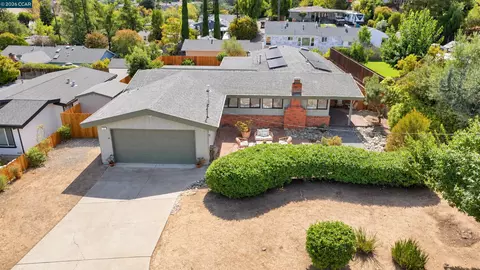 View/Area - 71 Gilrix Dr, Martinez, CA 94553 photo 1 of 7