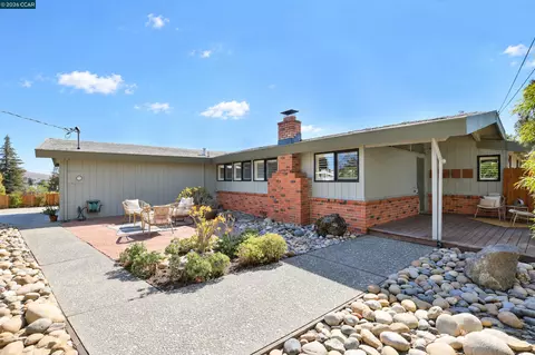 Exterior - 71 Gilrix Dr, Martinez, CA 94553 photo 2 of 8