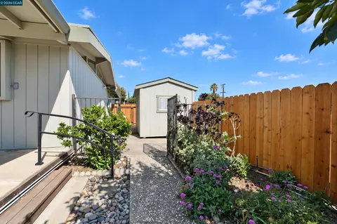 Exterior - 71 Gilrix Dr, Martinez, CA 94553 photo 8 of 8