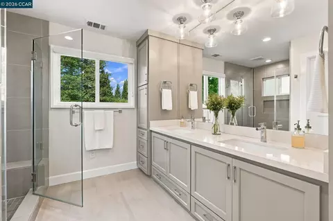 Bath - 180 High Eagle Rd, Alamo, CA 94507 photo 2 of 3