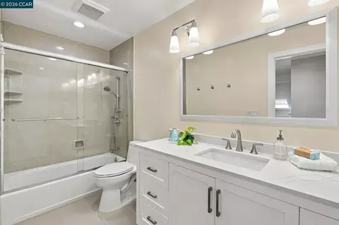 Bath - 180 High Eagle Rd, Alamo, CA 94507 photo 3 of 3
