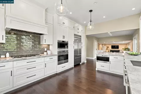Kitchen - 180 High Eagle Rd, Alamo, CA 94507 photo 4 of 5