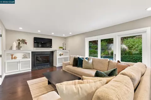Living - 180 High Eagle Rd, Alamo, CA 94507 photo 2 of 2