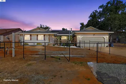 6696 Baldwin St, Valley Springs, CA 95252