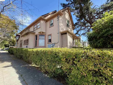 Exterior - 2801 Fulton St, Berkeley, CA 94705 photo 7 of 8
