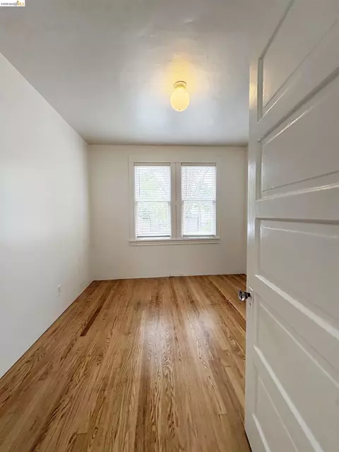 Bedroom - 2801 Fulton St, Berkeley, CA 94705 photo 1 of 2