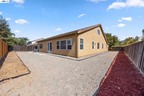 Exterior - 257 Orchid Ln, Patterson, CA 95363 photo 2 of 6