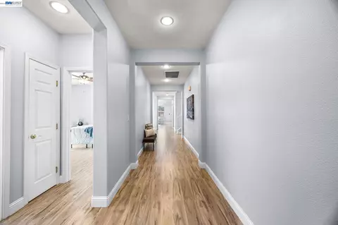 Entry Way - 257 Orchid Ln, Patterson, CA 95363 photo 1 of 2