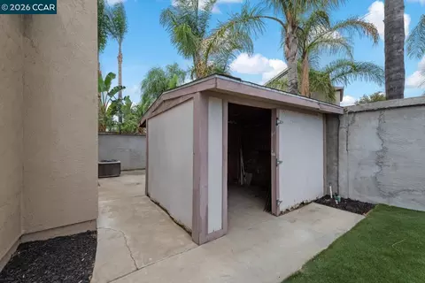 Exterior - 500 Mockingbird Ln, Oakley, CA 94561 photo 13 of 19