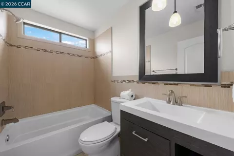 Bath - 500 Mockingbird Ln, Oakley, CA 94561 photo 4 of 4
