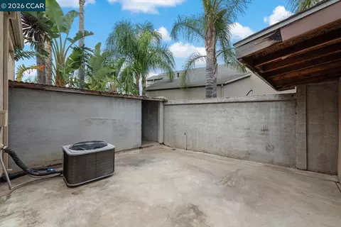 Exterior - 500 Mockingbird Ln, Oakley, CA 94561 photo 14 of 19