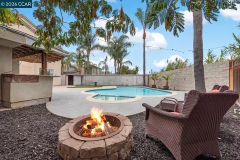 Exterior - 500 Mockingbird Ln, Oakley, CA 94561 photo 9 of 19