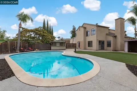Exterior - 500 Mockingbird Ln, Oakley, CA 94561 photo 5 of 19